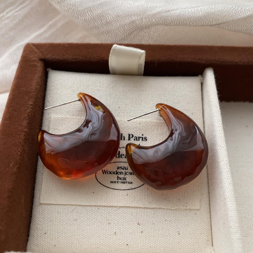 Классические Resin Круглые Серьги-Гвоздики Большие Круглые Серьги Ретро Высококачественные Серьги с Характером Персонализированные Серьги Женские Легкая Роскошь Осень и Зима
