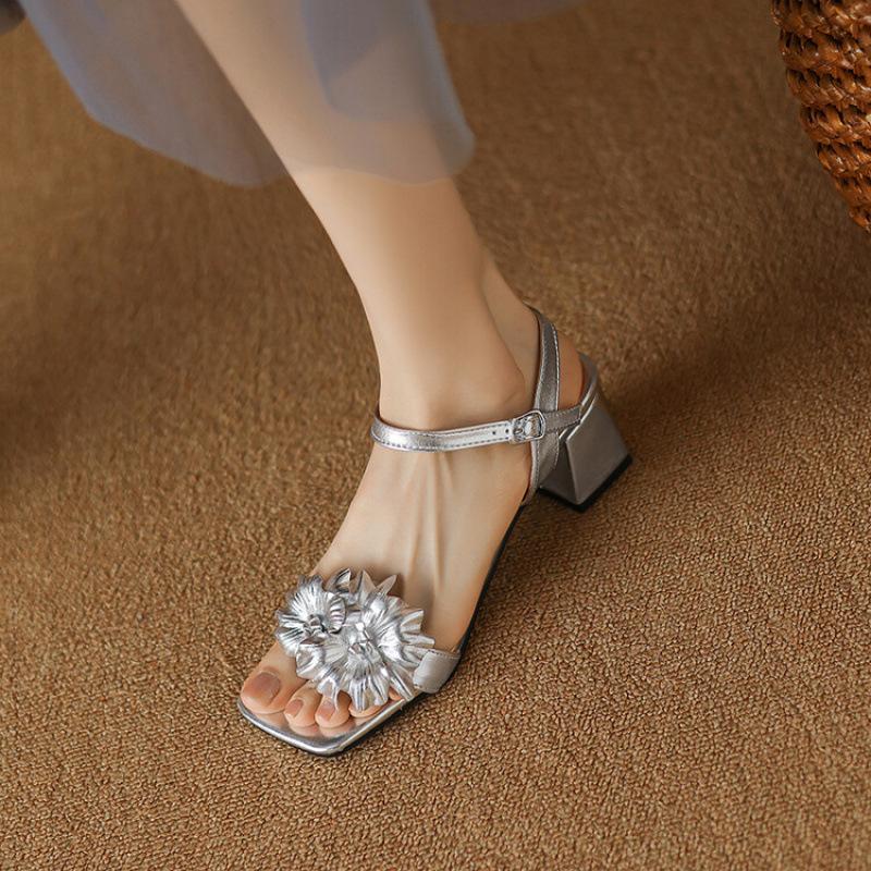 Летние женские сандалии на среднем каблуке, размер, пряжка, повседневные, серебристые, резиновая мягкая подошва, женская обувь, новые сандалии с перемычкой, женские