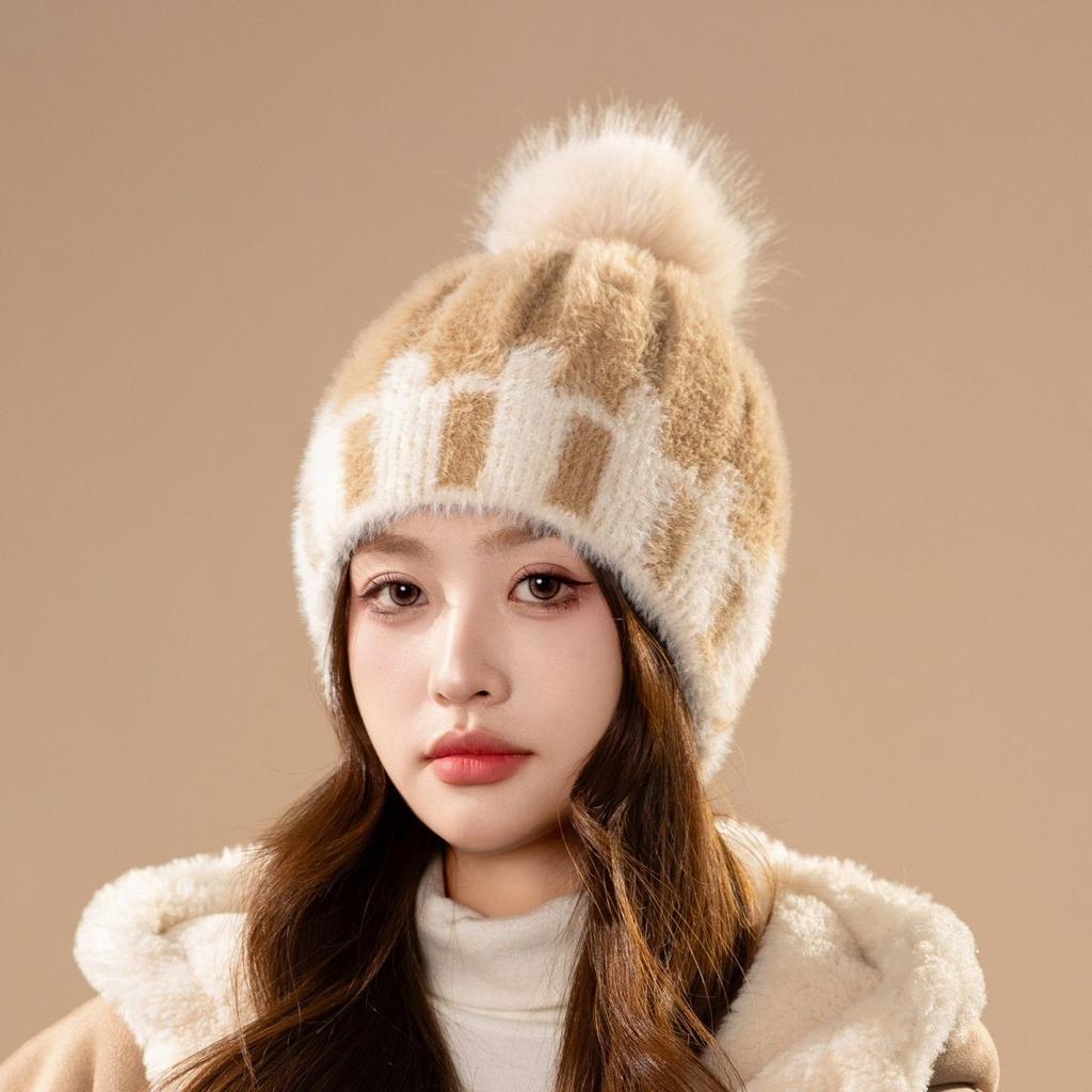 New Plush Knitted Hat Women's Winter Warm Fashion Hairball Wool Hat Outdoor Cold-proof Pullover Hat