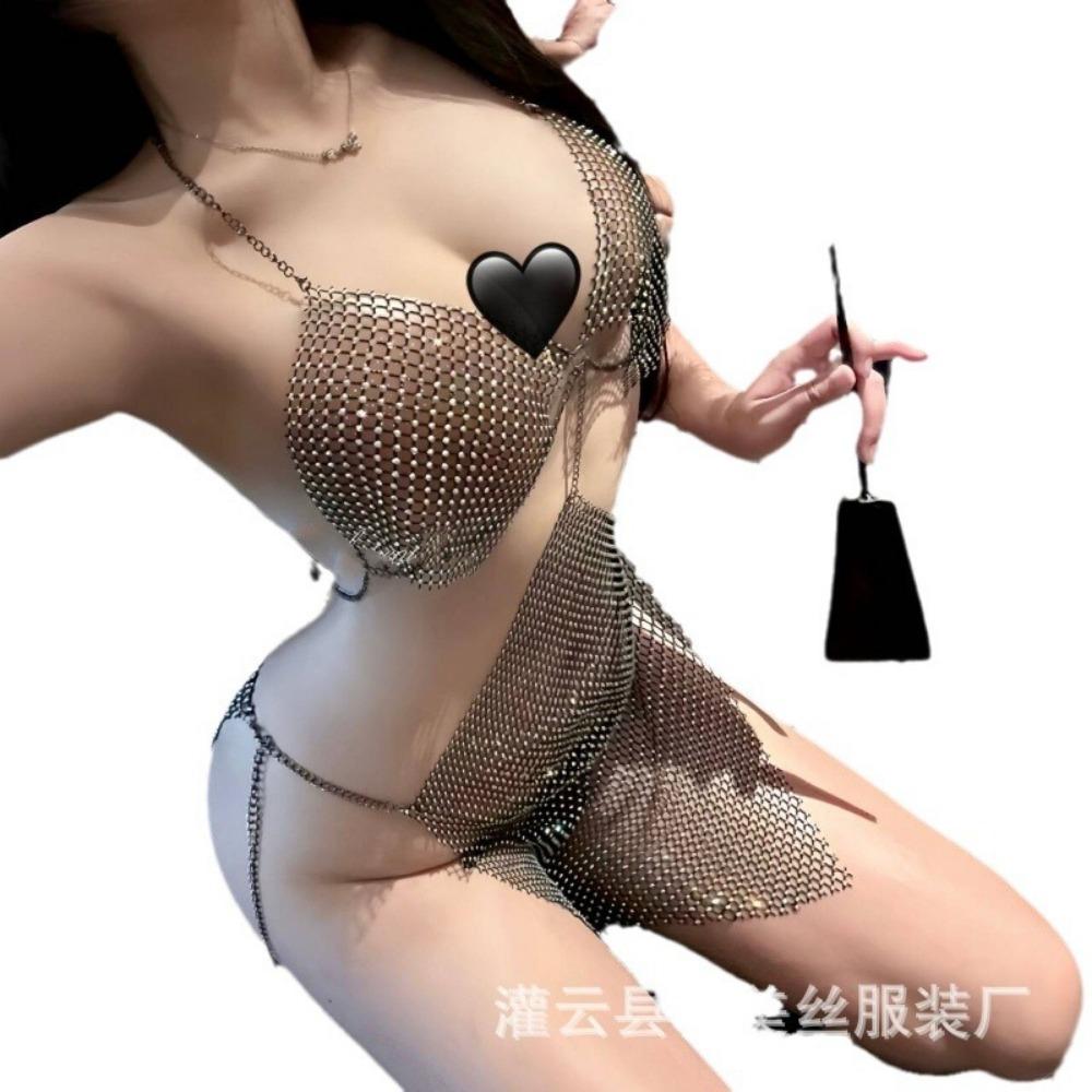 Мужчина хочет сексуальное женское белье, сексуальная перспектива, яркое платье с подтяжками, ночной клуб, страсть, девушка, горячая униформа, соблазнение