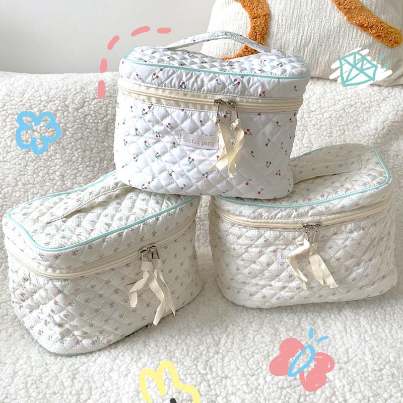 Simple Large Capacity Women's Cosmetic Bags Sweet Floral Soft Fabric Travel Storage Bag Fashion Portable Female Handbag Purse