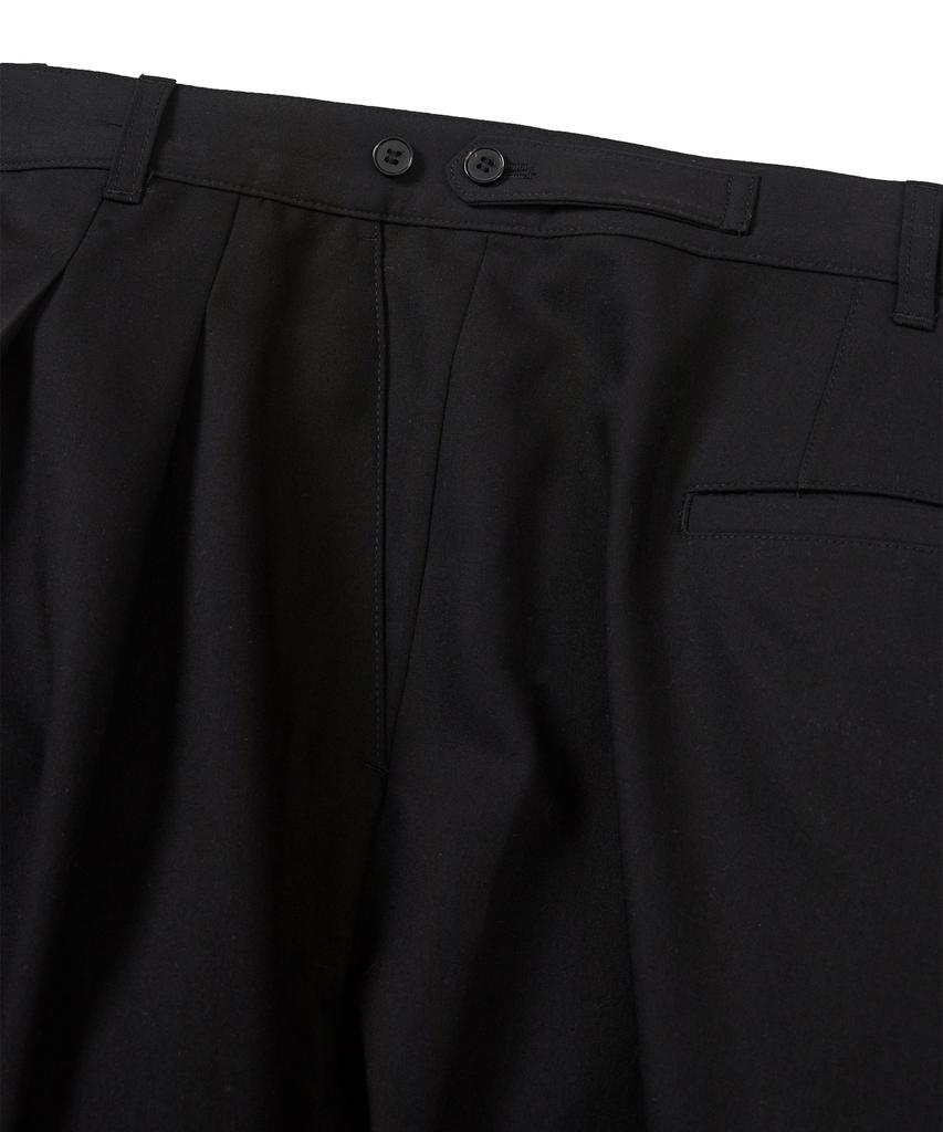 WEST GRAND BOULEVARD Libre Wide Two-Tuck Wool Blended Slacks Black