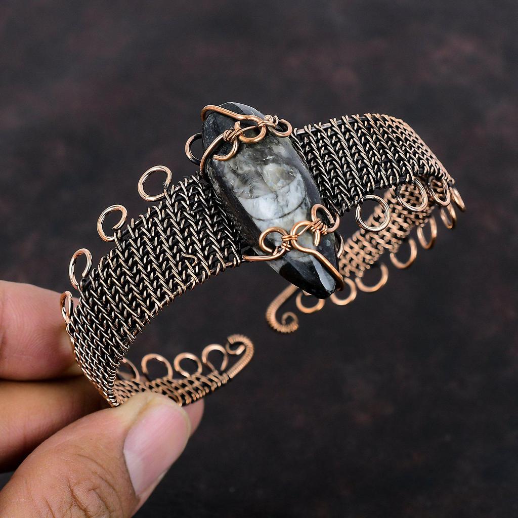 Orthoceras Ископаемый медный браслет Медная проволока Браслет-манжета Ювелирные изделия из драгоценных камней Регулируемый браслет ручной работы Медные ювелирные изделия Подарок для женщин