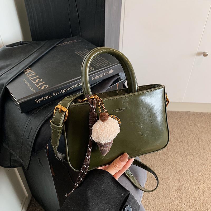 Популярные сумки этого года — женские осенне-зимние универсальные 2025 новые модные сумки-мессенджеры, сумки-ведра