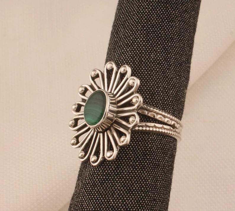 Кольцо с малахитом, кольцо из цельного серебра 925 пробы, кольцо с драгоценным камнем, кольцо ручной работы, дизайнерское кольцо, подарок для нее, кольцо в стиле бохо