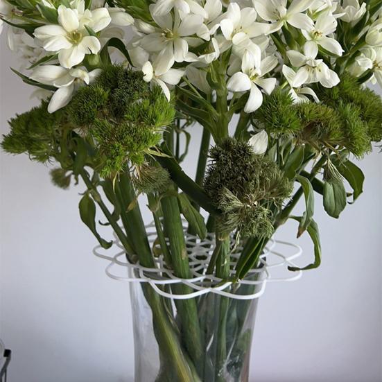 2Pcs Flower Arrangement Holders Modern Plastic Flower Frog Stem Holder Grid Vase Lid for Home Party Wedding Table Centerpiece