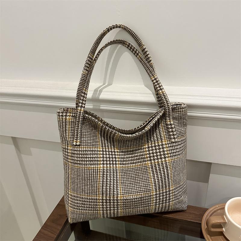 Black and White Grid Striped Large-capacity Portable Tote Bag Versatile Shoulder Bag Women's Spring New 2025 Shoulder Bag