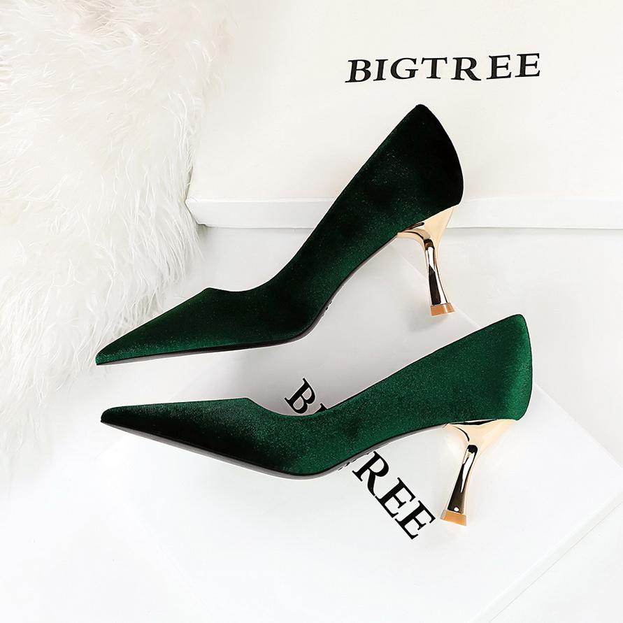 Модные банкетные туфли на высоком каблуке, замшевые одинарные туфли с острым носком и металлическим каблуком