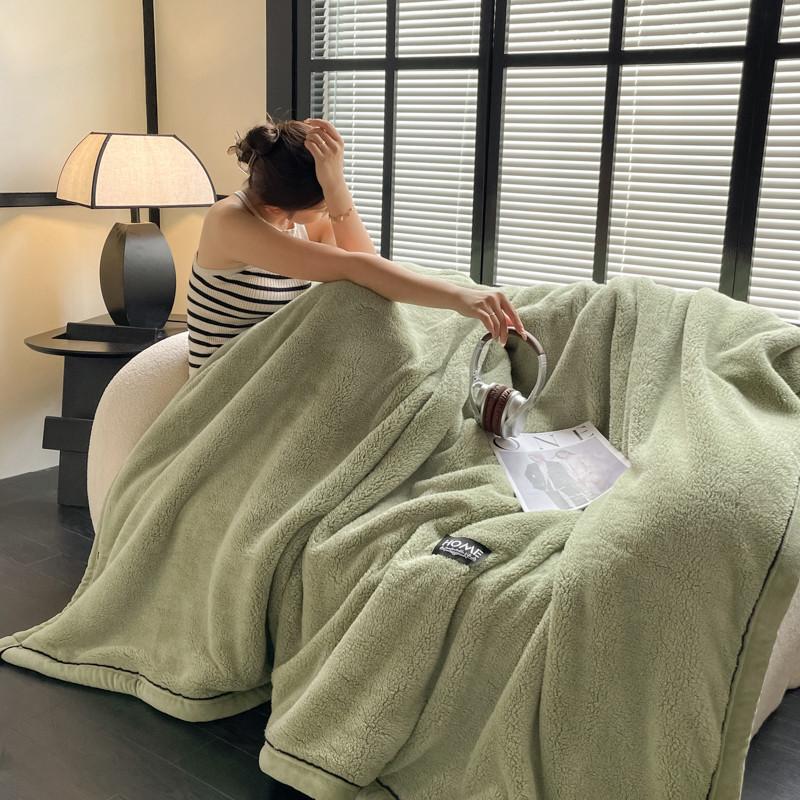 Luxurious Thick Half-Sided Plush Blanket for Autumn & Winter - Perfect for Sofa or Office Naps