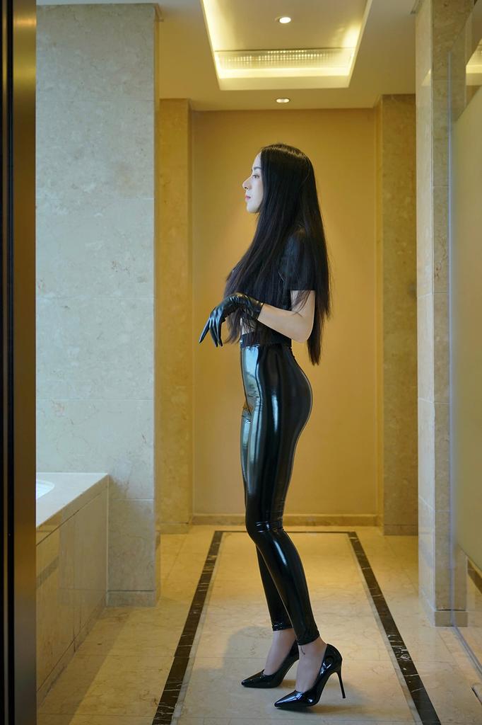 Super Smooth Enamel High High Waist Stretch Cropped Race Queen Cosplay Costume [LEOHEX] Material, Gloss, Pants, (M)