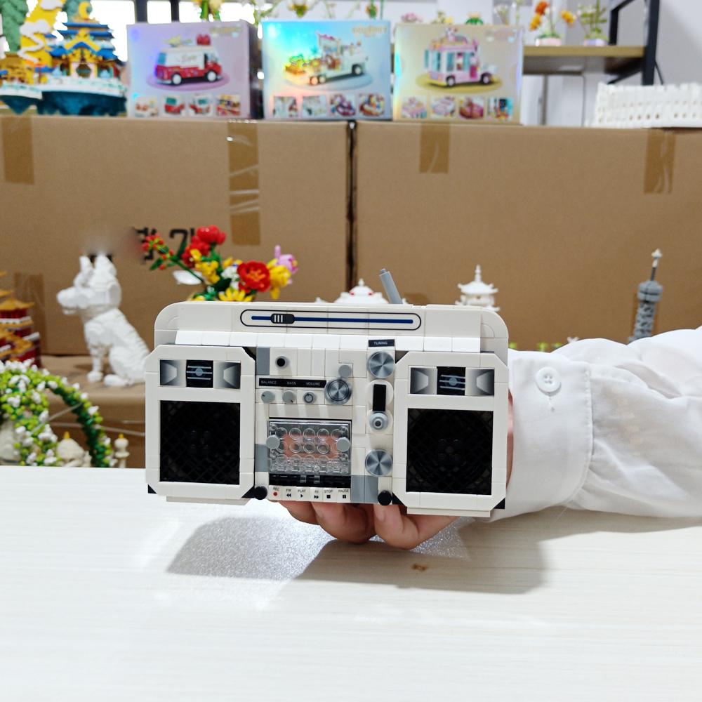 Retro-Inspired Vintage Radio Building Blocks Set Creative&Educational Toy Unique Vintage Collectible MustHave Home Decor Piece