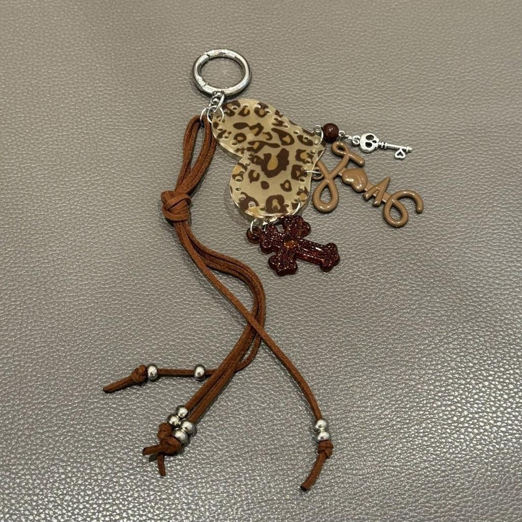 Stylish Leopard Print Heart Keyring Acrylic Pendant Keychain Bag Charm for Women Lady Fashion Accessories
