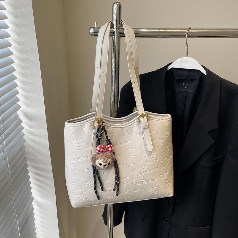 Высококлассная контрастная сумка большой вместимости женская 2025 новая модная дорожная на плечо сумка-тоут для студенток