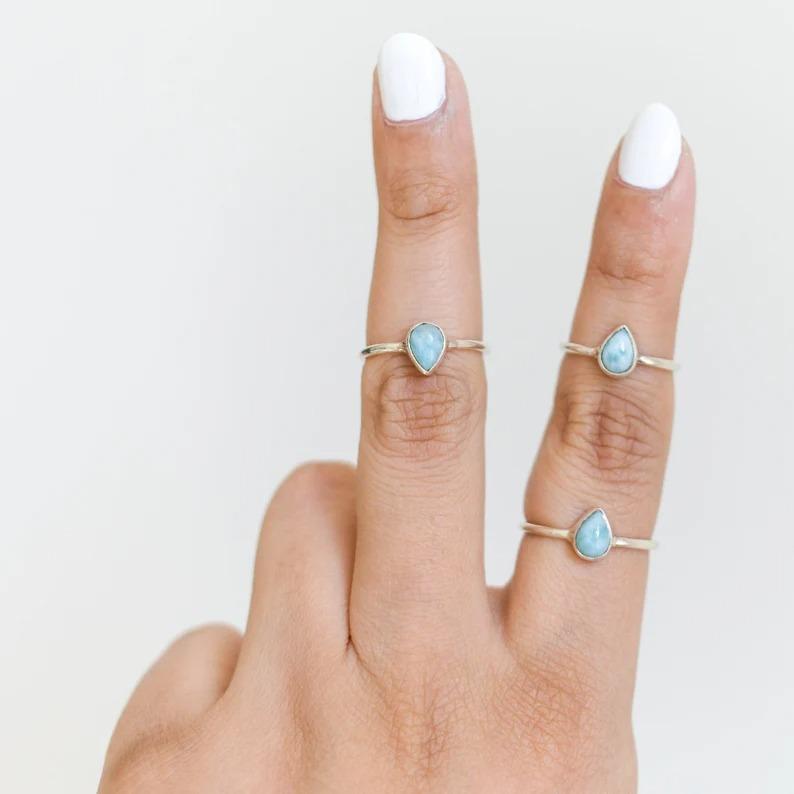 Кольцо с натуральным драгоценным камнем ларимар, кольцо из цельного серебра 925 пробы, кольцо ручной работы, кольцо с безелем, подарок для нее, штабелируемое кольцо