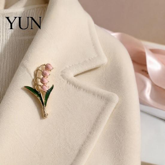 Flower Shirt Accessory Brooch Pin for Women, Golden Plated Floral Lapel Decorative Pin, Retro Blossom Badge Jewelry Daily Wear Parties Women