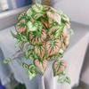 Элегантная розовая и зеленая искусственная свисающая лиана, прочный пластик, искусственная зелень со стеблями, не требующий ухода декор для дома, для использования внутри и снаружи помещений, идеален для
