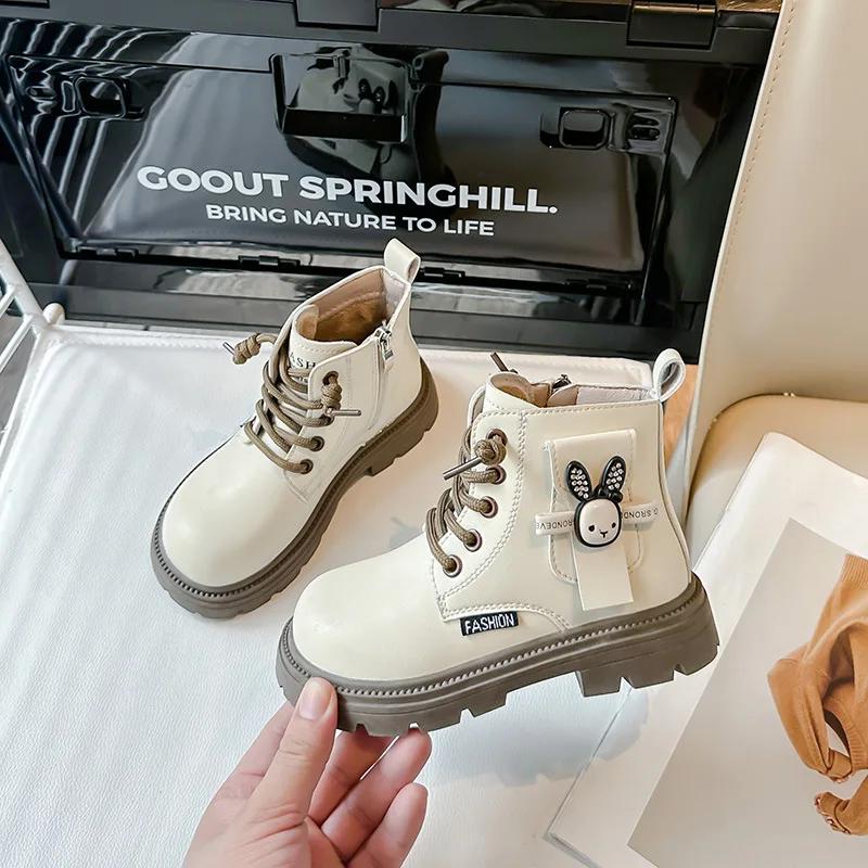 Зима 2024 Новые детские туфли Бархатные теплые короткие ботинки Модные ботильоны для женщин Нескользящие детские повседневные туфли Кроссовки для девочек