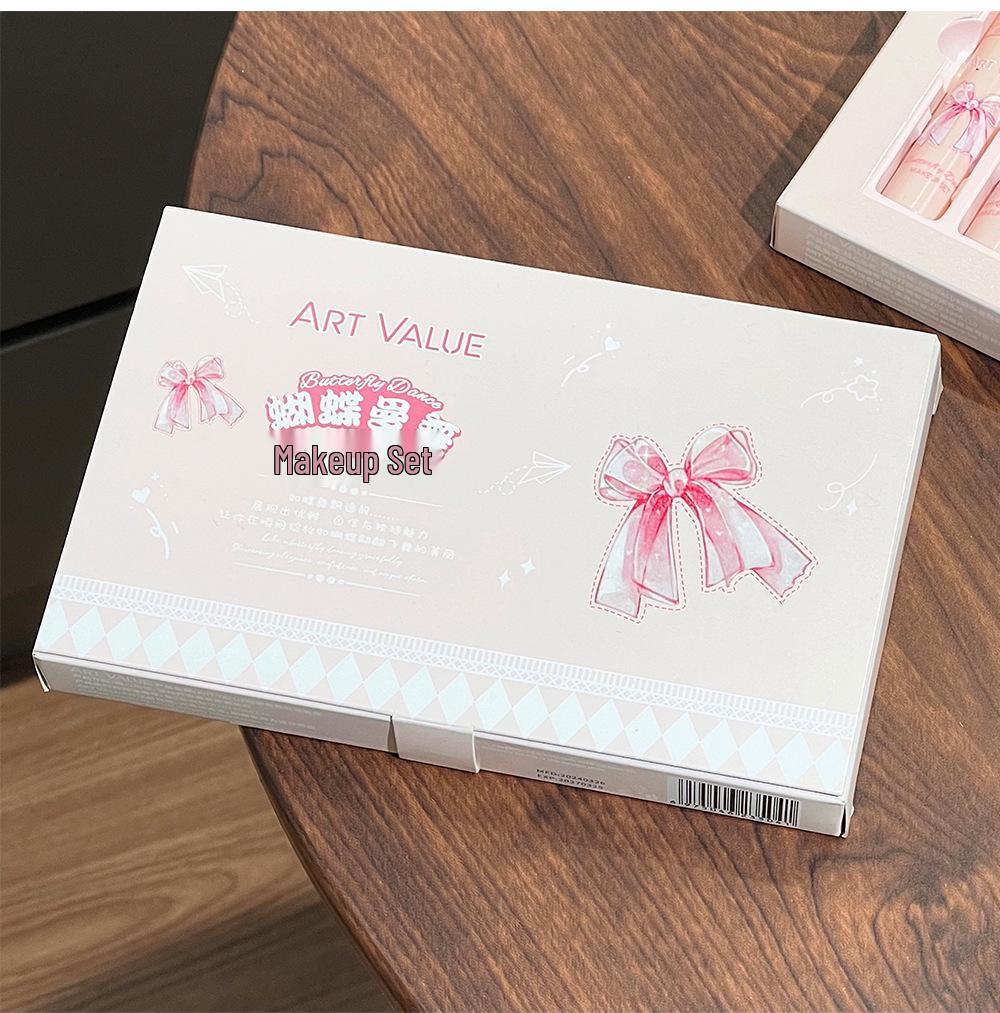 Коробка с цветными бабочками: Румяна-ожерелье и матовый блеск для губ набор из четырех предметов