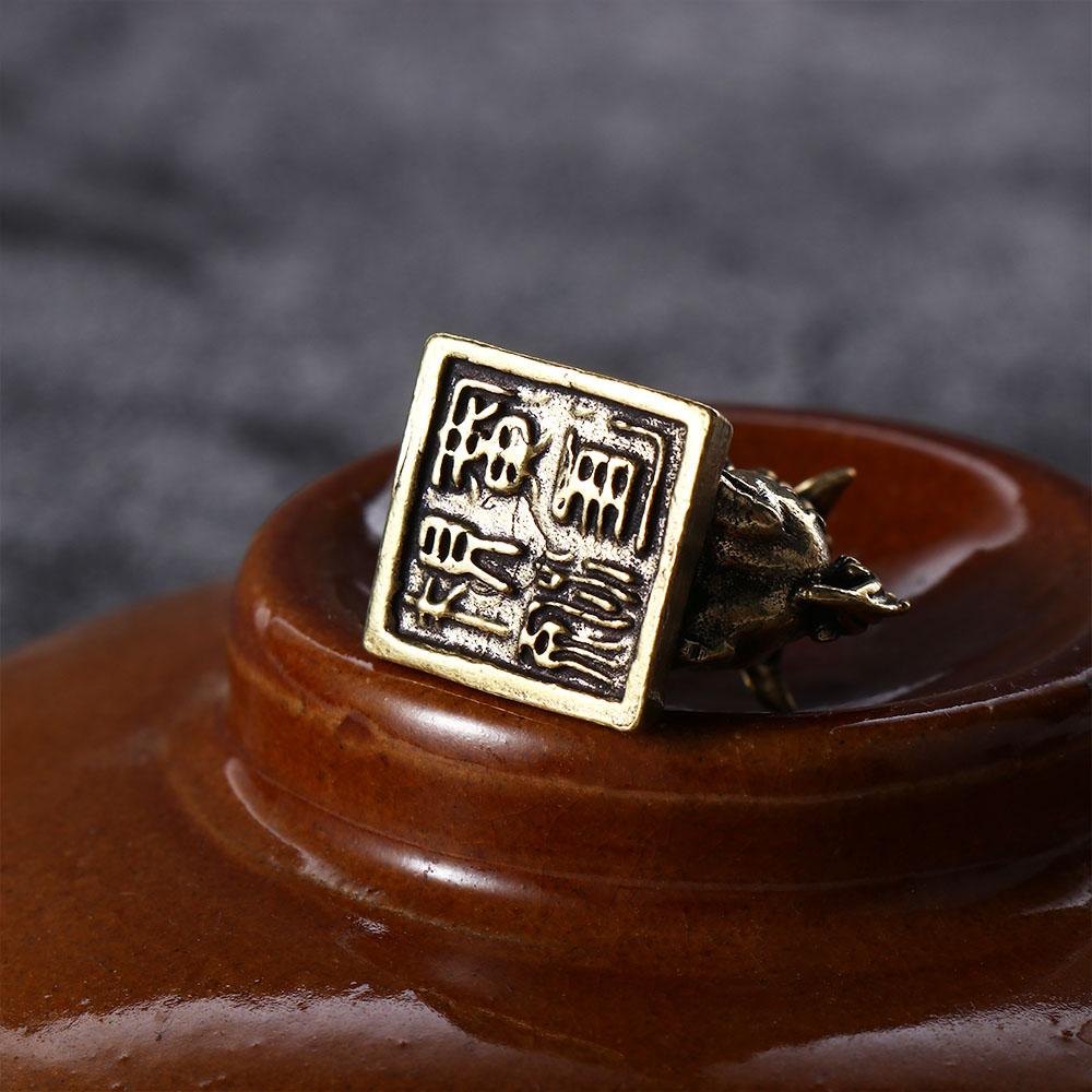 Good Quality Handmade Desktop Ornament Lion Figurines Lion Ornaments Keychain Pendant Lion Seal