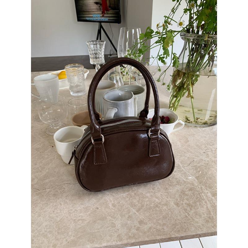 Красная сумка для женщин, осенне-зимняя новинка, модная корейская сумка-боулинг для ношения в руке, универсальная сумка через плечо, повседневная квадратная сумка