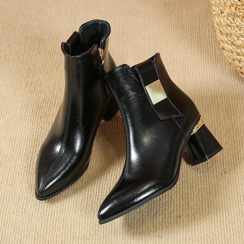 Модные новые ботильоны на платформе для женщин Осень Зима Дизайнерские женские туфли на мягкой подошве Модные ботинки из кожи на острие в британском стиле Женские