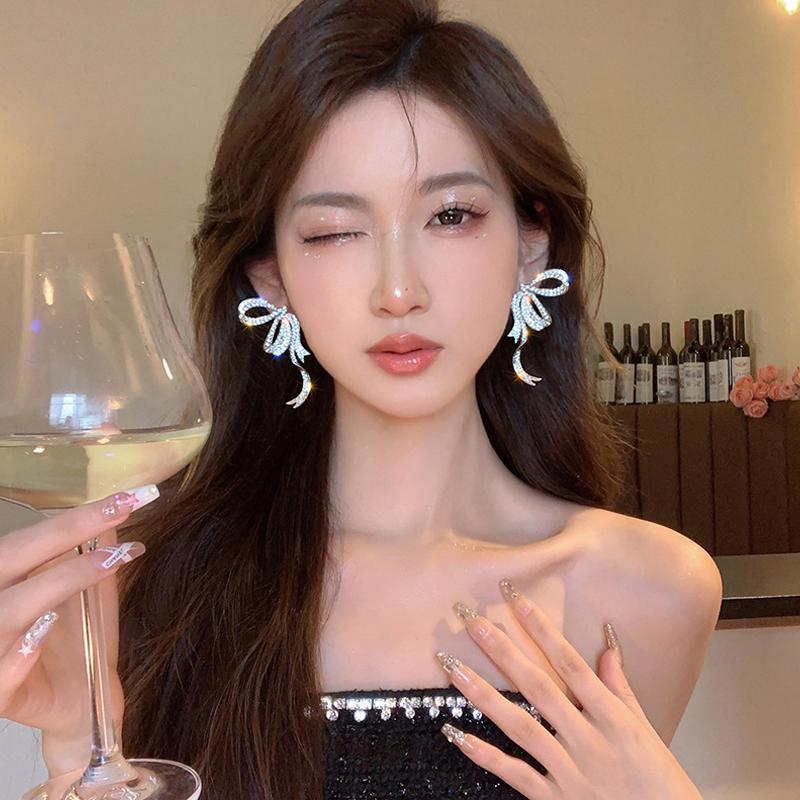 1 пара роскошных сережек-подвесок с полным бантом для женщин, преувеличенные элегантные серьги с длинным бантом и кисточками