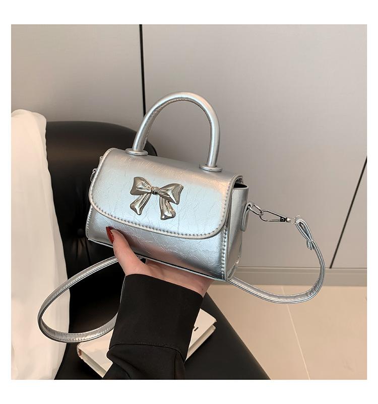 Новая сумка женская 2024 года красивая индивидуальная летняя сумка через плечо повседневная модная портативная маленькая квадратная сумка