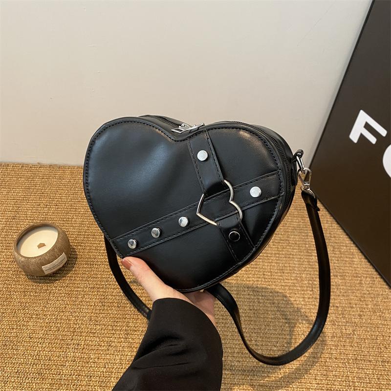 Уникальная сумка-ниша для женщин, новые модные тенденции, заклепки и модная сумка через плечо, модная сумка Love Bag