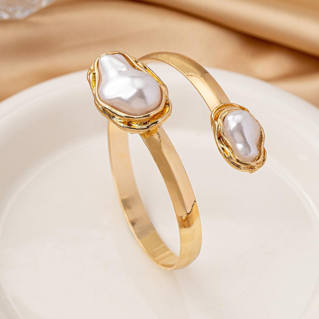 European and American women's jewelry set geometric inlay special-shaped pearl design necklace versatile bracelet open ring