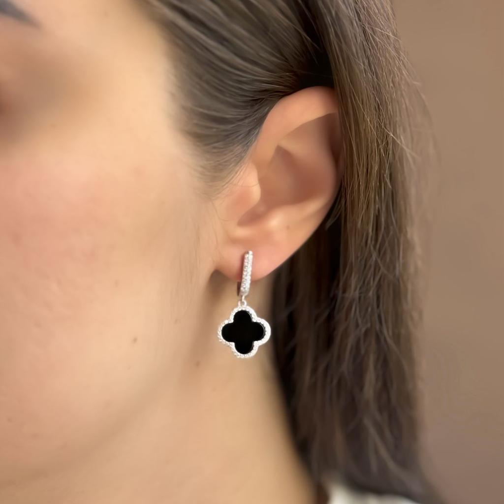 Серебряные серьги с натуральным ониксом, фианитами (60001997)