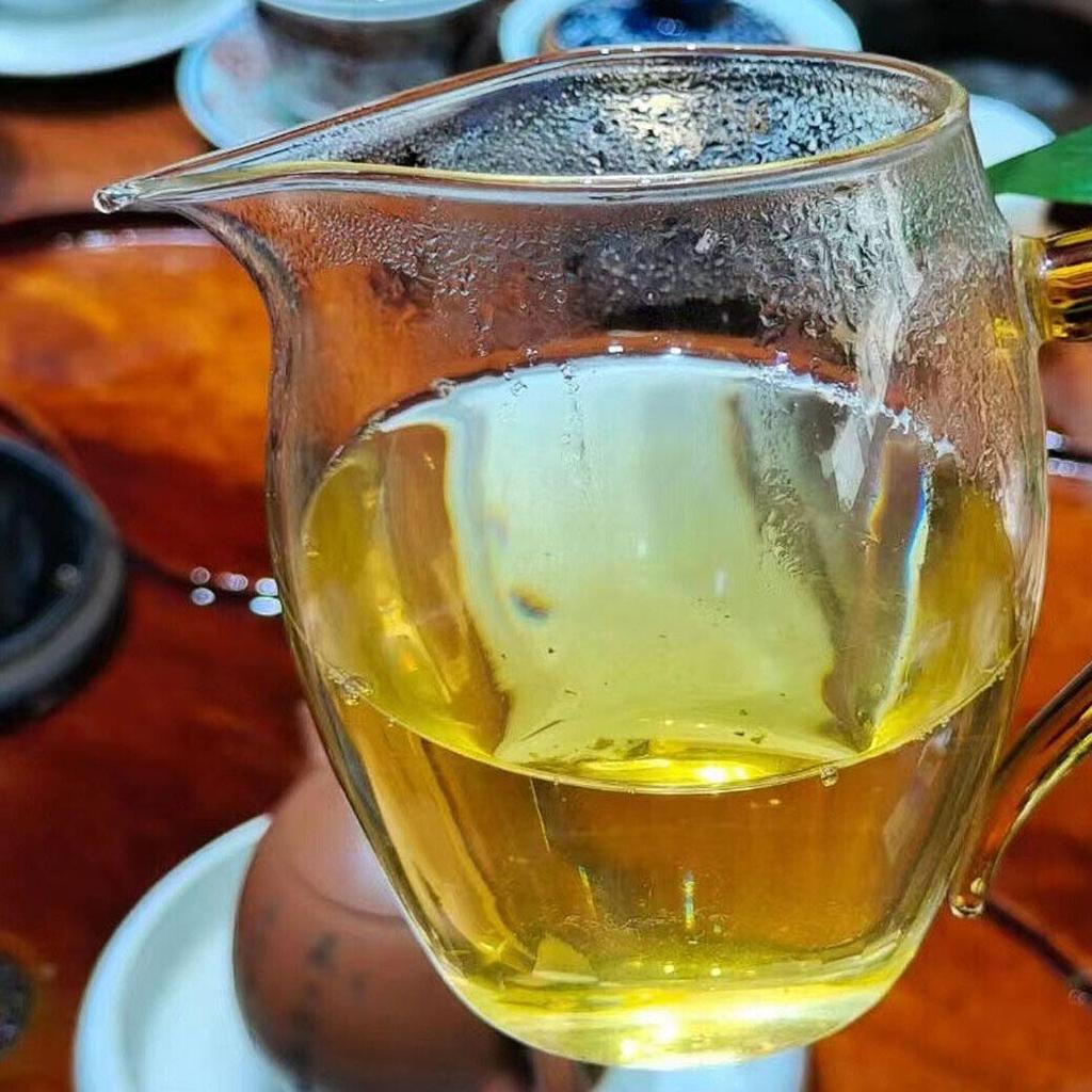 2022 год, 300 г Юньнань Биндао Пуэр Пуэр Чай Древнего Дерева Весенний Необработанный Кирпич