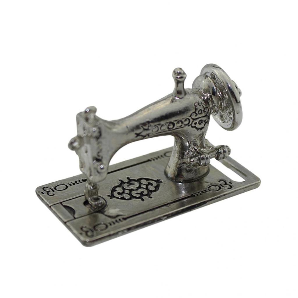 Mini Lovely Alloy Sewing Machine Model Toy Dollhouse Miniature Accessories