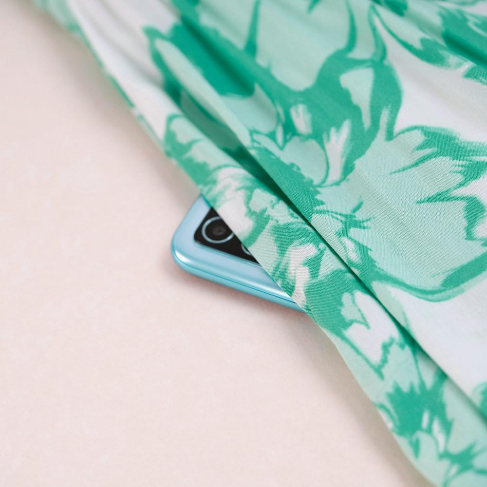 Женское летнее платье с высокой талией и коротким рукавом в богемном цветочном стиле