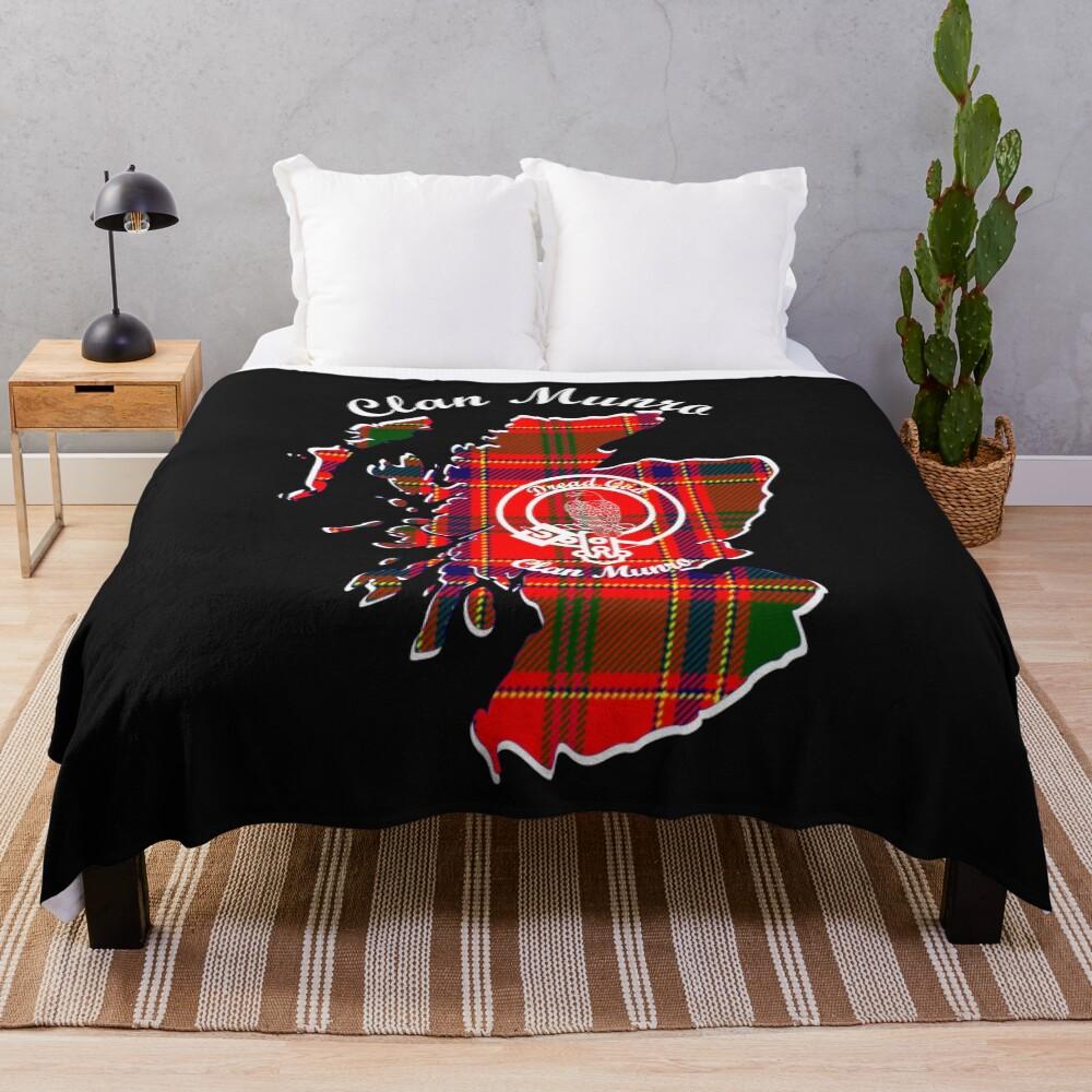 Clan Munro Scotland Map Crest Throw Blanket