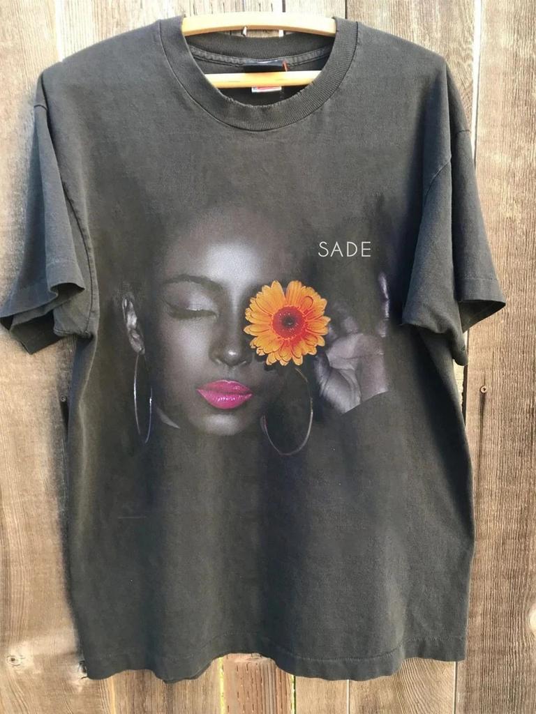 Vintage SADE SOLDIER Of Love 2011 T Shirt Unisex Full Size Tee Gift