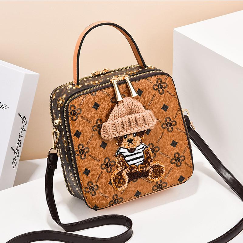 Fashionable Vintage Style Small Box Bag 2024 Chic Crossbody Handbag In Soft Pu Material