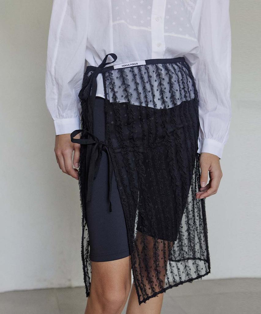 Hocus Pocus Lace Layered Skirt / Black