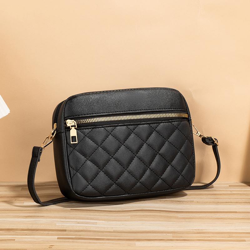 New Design Women's Handbag Quilted Plaid Underarm Bag Sling Shoulder Bag Small Solid Color Crossbody Square Bag ARI