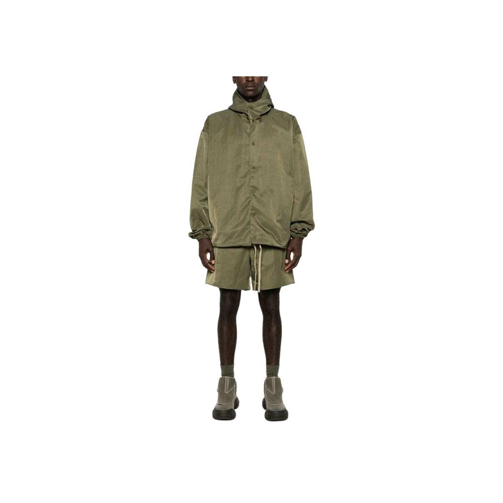 Fear of God Куртка-тренер Essentials из текстурированного нейлона с капюшоном, военная мужская верхняя одежда, зеленая 202BT246375F