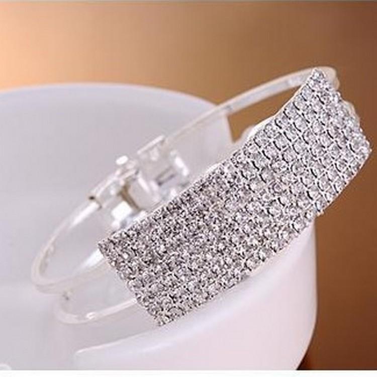 New Fashion Elegant Women Bangle Wristband Bracelet Crystal Cuff Bling Lady Gift
