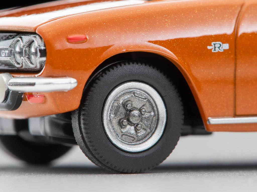 TOMYTEC Tomica Limited Vintage LV-137c Isuzu Bellett 1600GTR Orange M 1973 Model (Finished)