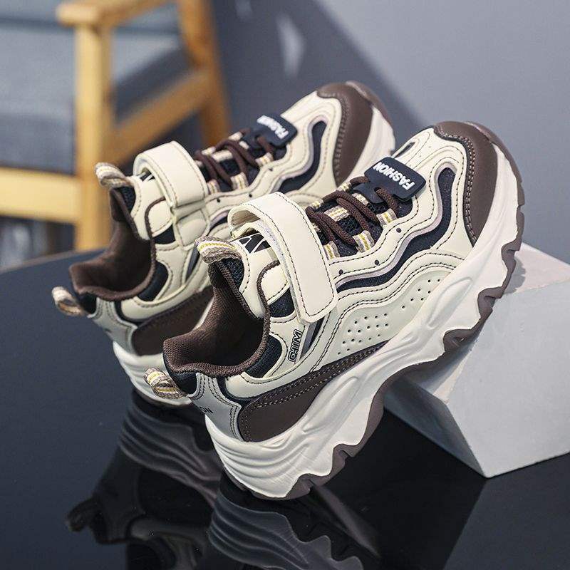 Одноклассницы 2025 осень новые детские спортивные туфли кожаная поверхность для девочек среднего и старшего возраста студенческие папины кроссовки весна и осень