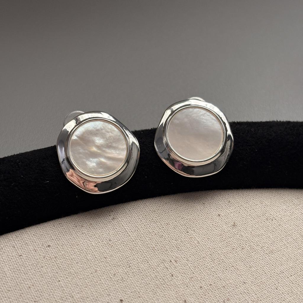 Высококлассные французские ретро серьги-ракушки, женские геометрические овальные темпераментные, нишевые и холодные, преувеличенные серьги, легкая роскошь