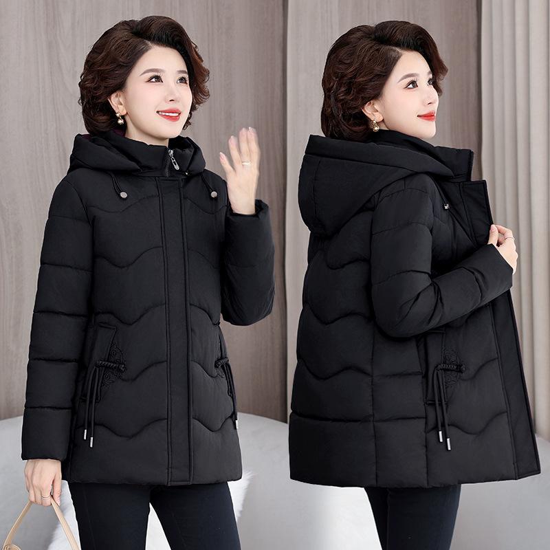Зимняя стеганая куртка 2025 зима новая для женщин среднего и пожилого возраста осенне-зимняя хлопковая куртка короткая стеганая куртка больших размеров