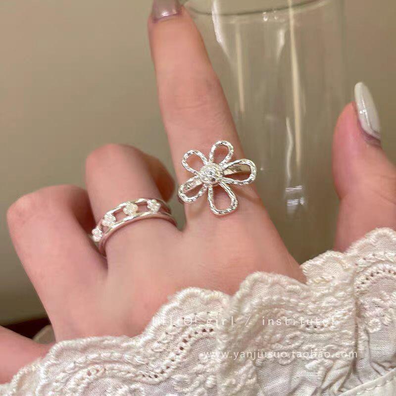 Серебряное Полое Жемчужное Цветочное Раскрывающееся Кольцо Женское Легкая Роскошь Высококачественное Кольцо с Характером Французское Ретро Нишевое Кольцо