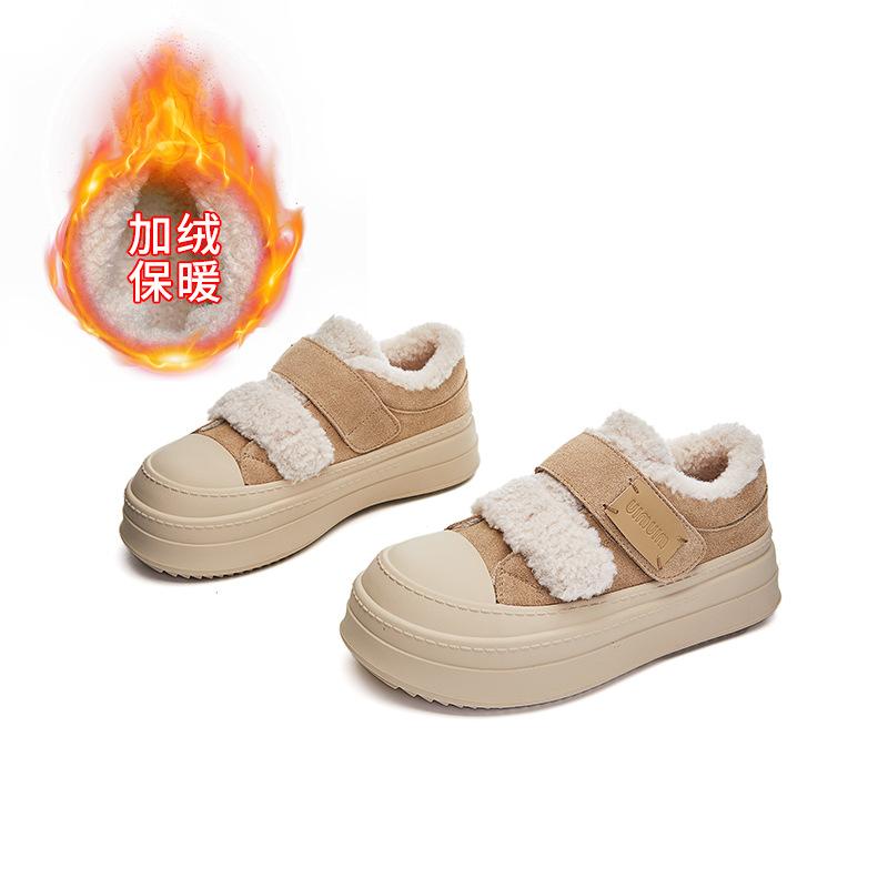 Кожаные туфли на липучке женские 2025 зима новые на толстой подошве бархатные хлопковые туфли повседневные маленькие белые туфли универсальная обувь детская