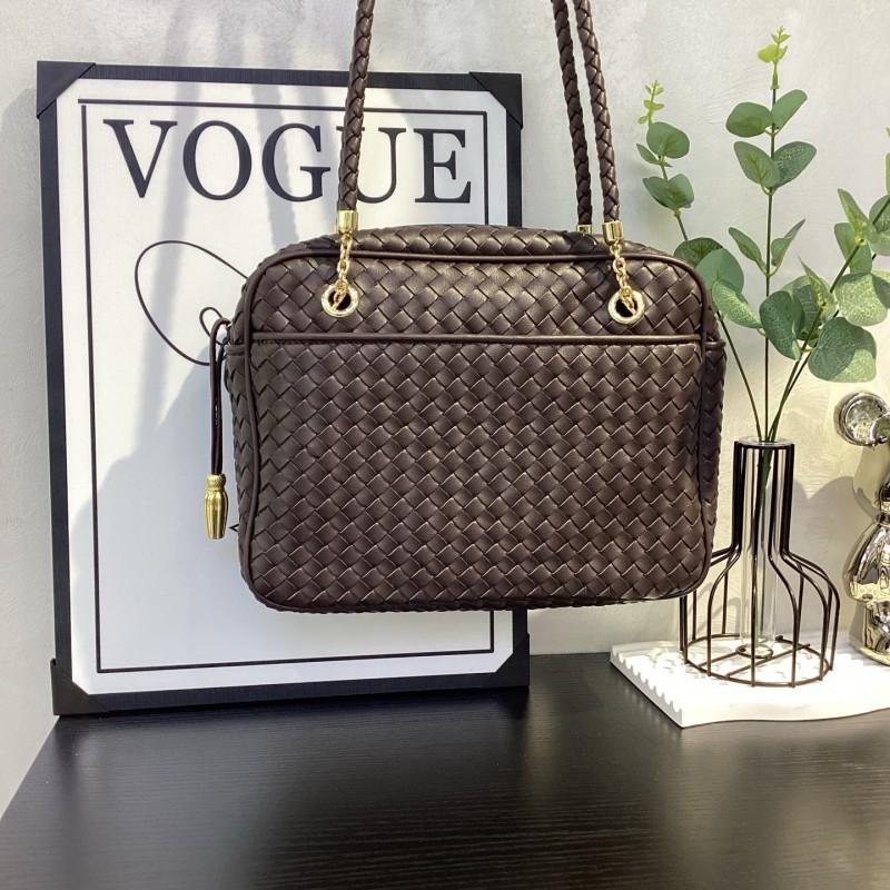 Calfskin Hand-knitted Shoulder Bag 2025 New Commuter Casual Handbag Luxury Cross-body High-end Trend