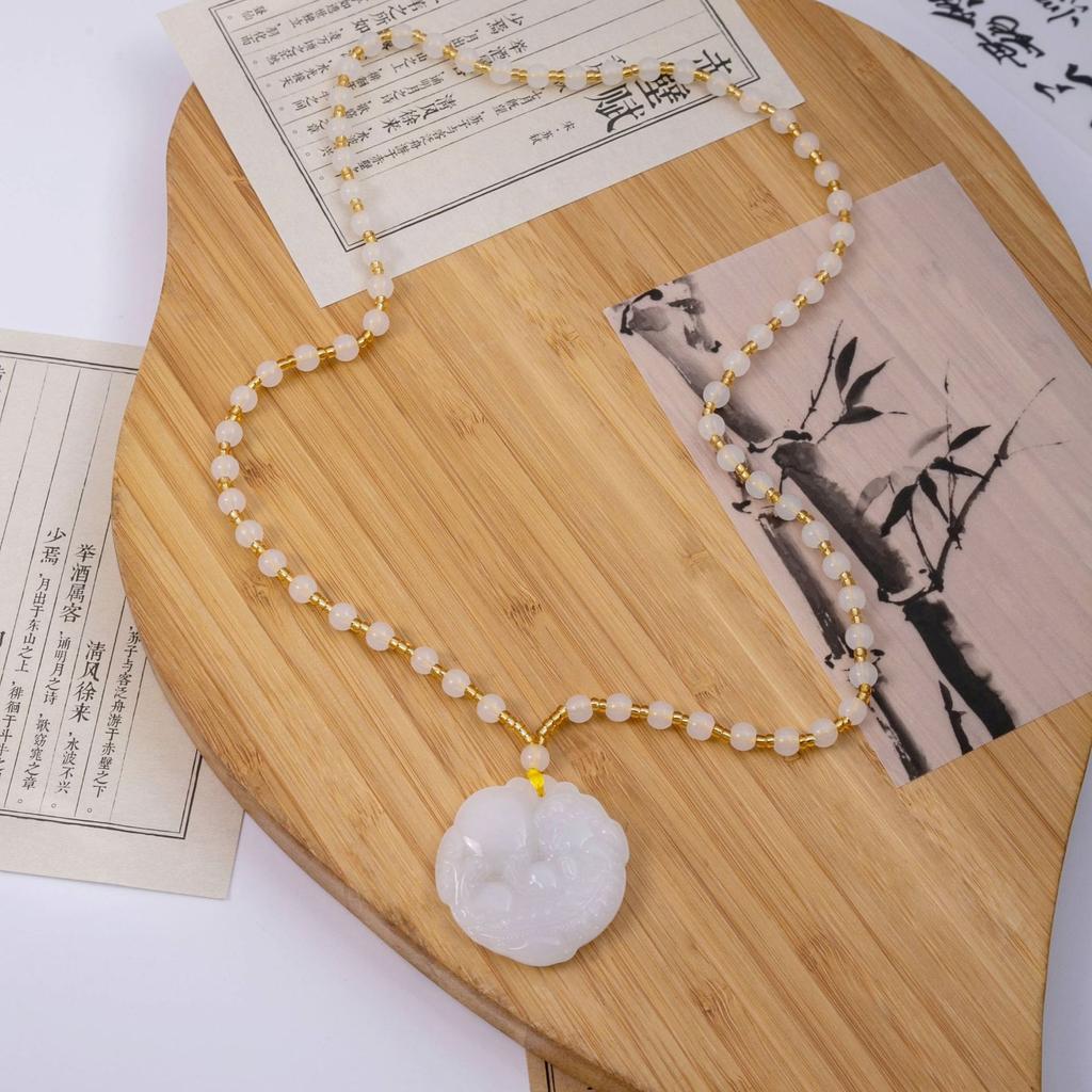 Имитация Хэтяньского нефрита Мужские и женские кулоны, Национальный стиль Пиксиу Дизайн Нефритовый кулон Бусины Цепочка для свитера Ожерелье