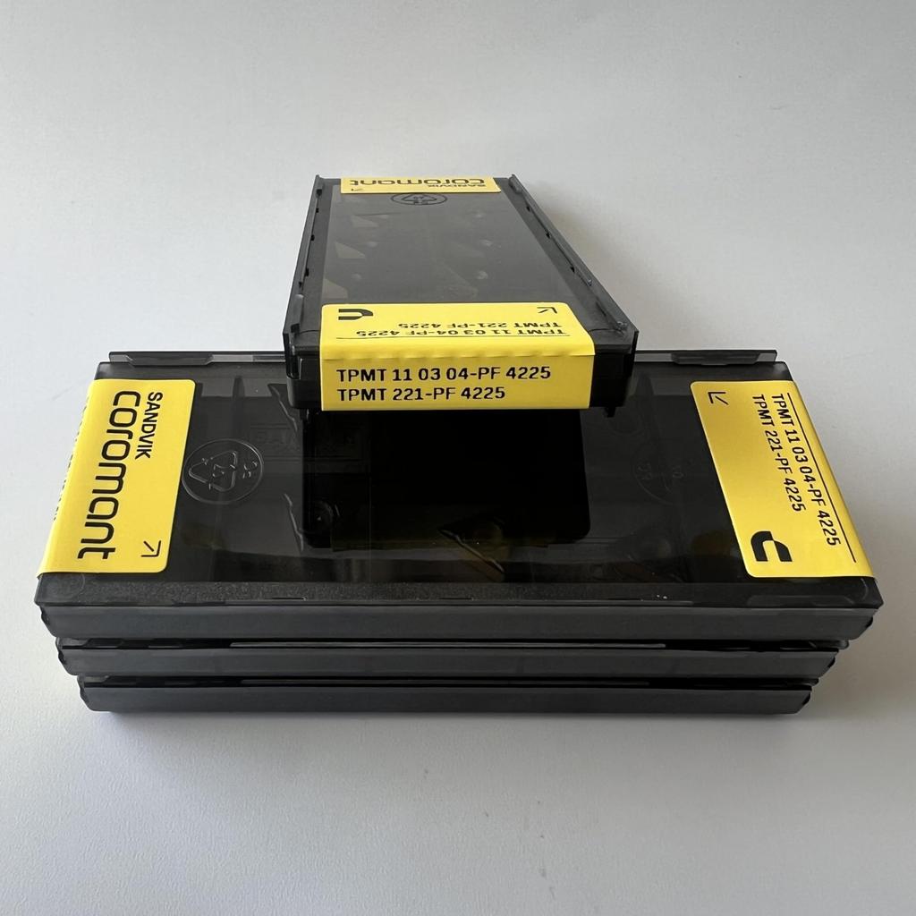 SANDVIK / TPMT110304-PF 4225 / Original Swedish hard alloy blade 10 Pcs