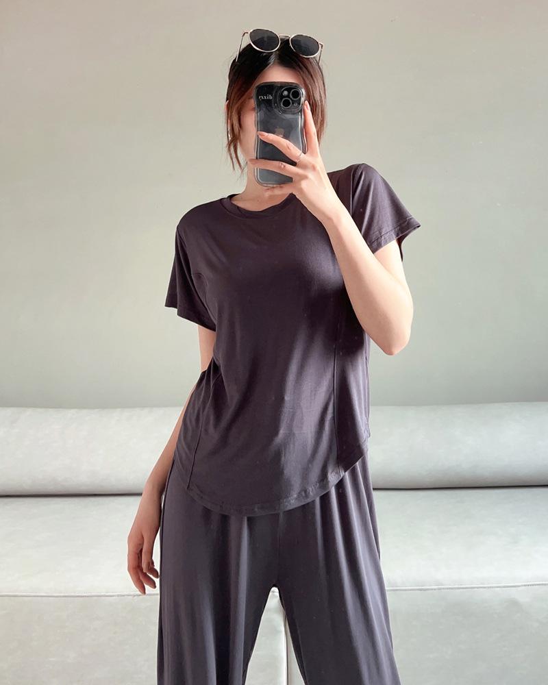 Женская футболка из модала с коротким рукавом - модная, универсальная, стройнящая летняя блузка